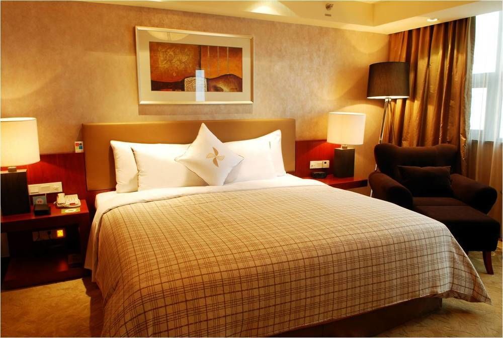 Merryland Traders Hotel Csangsu Kültér fotó